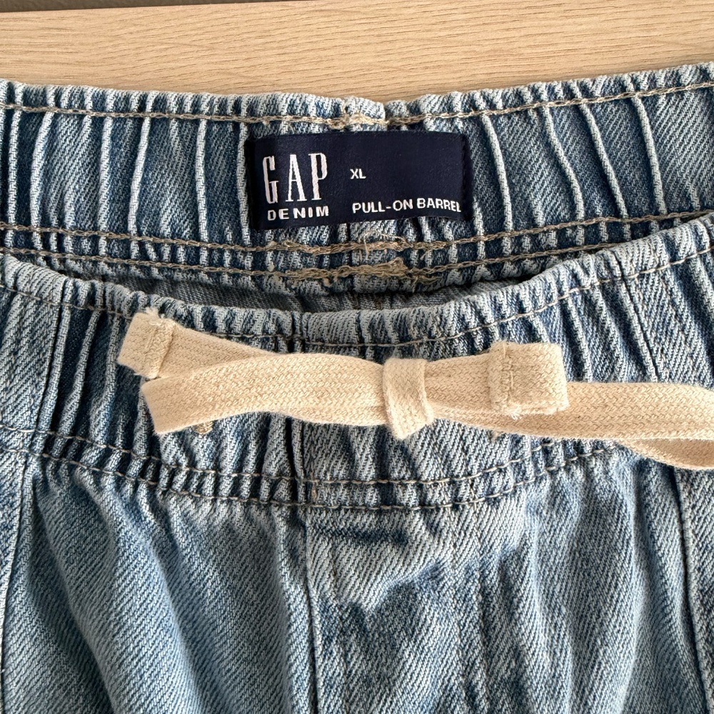 GAP Pull On Barrel Jeans - Picture 2 of 3